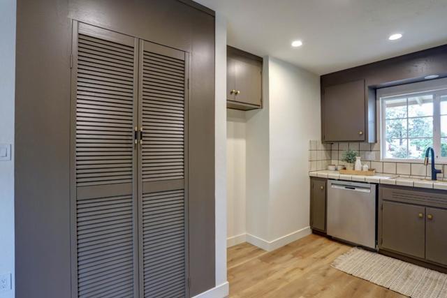 Image 10 of 29 For 3125 Warburton Avenue