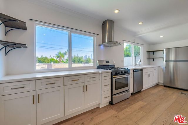 406 Kitchen with DT LA Views