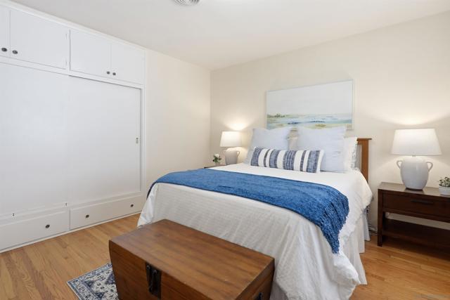 540 Country Club Lane, Coronado CA: https://media.crmls.org/mediaz/7ab8774f-53ef-498d-be8e-9180a2bfe7aa.jpg