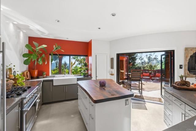 Detail Gallery Image 13 of 75 For 2893 Paseo Del Sol, Escondido,  CA 92025 - 4 Beds | 3 Baths