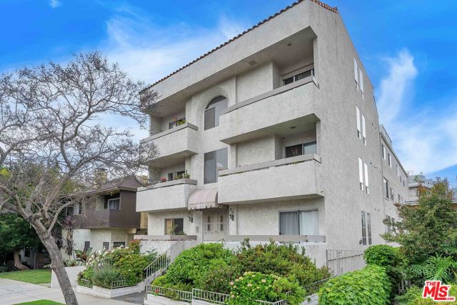 1655 Selby Ave #101, Los Angeles, CA 90024