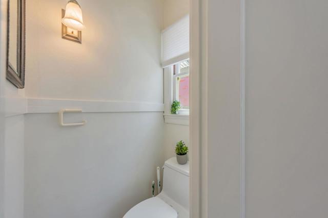 1585 Arch Street, Berkeley CA: https://media.crmls.org/mediaz/7ab8db03-3472-4cfa-890e-534cda3905af.jpg