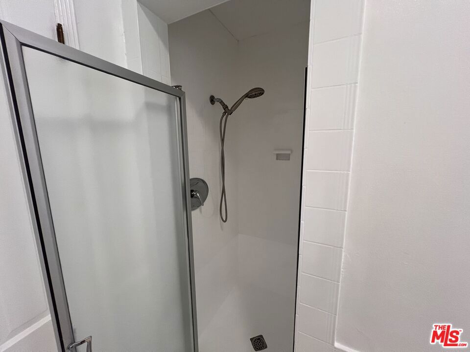 https://media.crmls.org/mediaz/7ab907a1-afde-426e-9d3a-8bf4162b041c.jpg?preset=X-Large