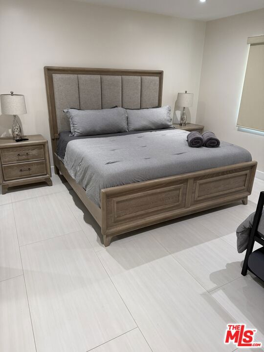 7627 Encino Avenue, Northridge CA: https://media.crmls.org/mediaz/7ab9ee59-9393-4728-bb32-a23ef8045775.jpg