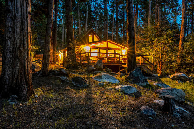 26299 Tahquitz Drive, Idyllwild CA: https://media.crmls.org/mediaz/7abb26bb-ca25-4550-966f-12423e9554d4.jpg