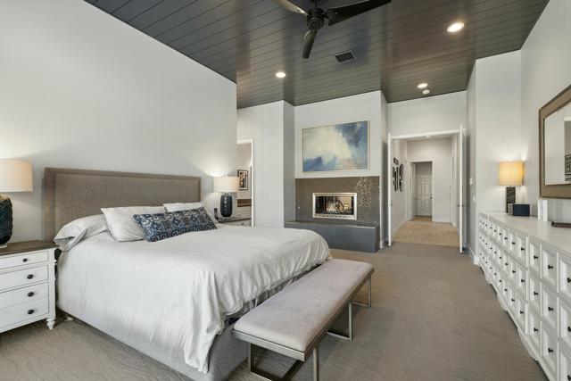 6 Taylor Avenue, Palm Desert CA: https://media.crmls.org/mediaz/7abb85a2-1a21-4a03-8ef5-4faa8b3f4aef.jpg
