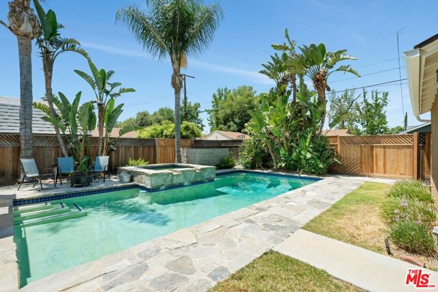 7513 Louise Avenue, Van Nuys CA: https://media.crmls.org/mediaz/7abbd498-dc85-4f91-8b13-06bd74a0805f.jpg