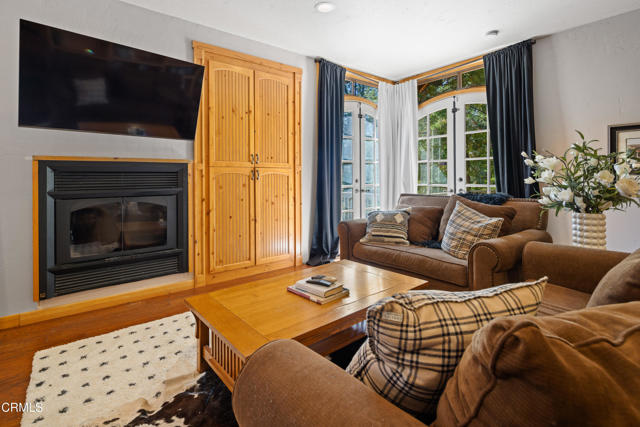 54186 Road 432, Bass Lake CA: https://media.crmls.org/mediaz/7abc1ad1-4cf6-454b-b1c3-6fa239de599a.jpg