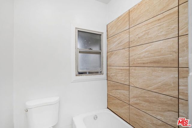 827 Lucile Avenue, Los Angeles CA: https://media.crmls.org/mediaz/7abc1b19-1ecb-4a54-9f36-c309044fcb67.jpg