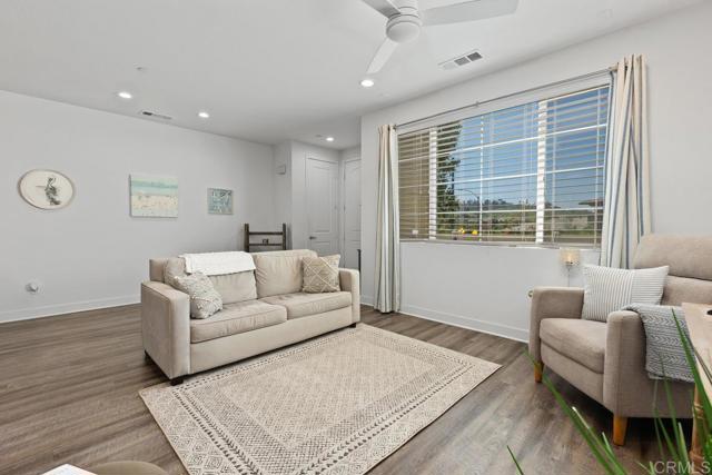 Image 20 of 61 For 3143 Asto Place