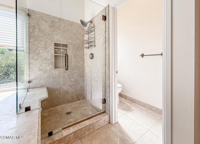 2848 Bayham Cir, Thousand Oaks CA: https://media.crmls.org/mediaz/7abd4206-9a16-4ce2-b828-ecfeeef846f5.jpg