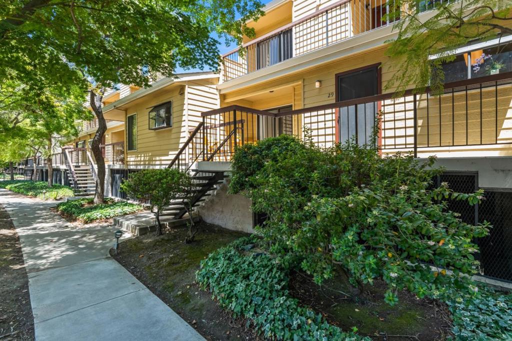 431 Northlake Drive #29