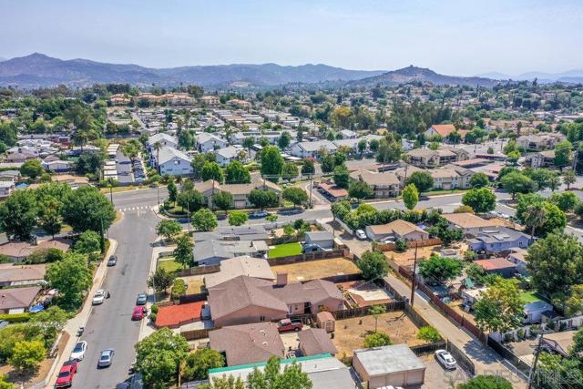 1135 E 3rd Ave, Escondido CA: https://media.crmls.org/mediaz/7ac09c72-5a3c-4dd0-80a3-dcc66ab5ab2d.jpg
