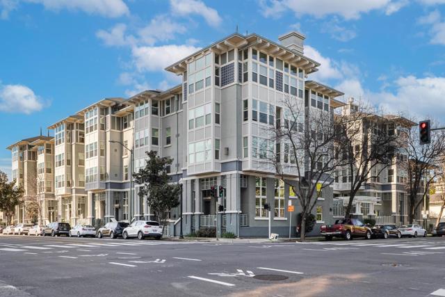 655 12th Street, Oakland CA: https://media.crmls.org/mediaz/7ac0c0f0-185b-447c-95dd-77559237143b.jpg