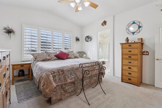 542 Lee Circle, Chula Vista CA: https://media.crmls.org/mediaz/7ac147dd-b213-44bf-8bdf-af7dc6b045ff.jpg