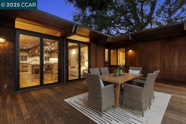 39 El Toyonal, Orinda CA: https://media.crmls.org/mediaz/7ac183a3-e8bd-43ad-93b2-dc94738de1e2.jpg