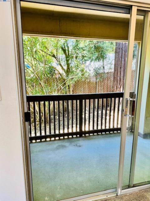 1756 Kudu Ct, Hayward CA: https://media.crmls.org/mediaz/7ac1dfb3-4111-4eef-8b6e-3c2044bf5dfd.jpg