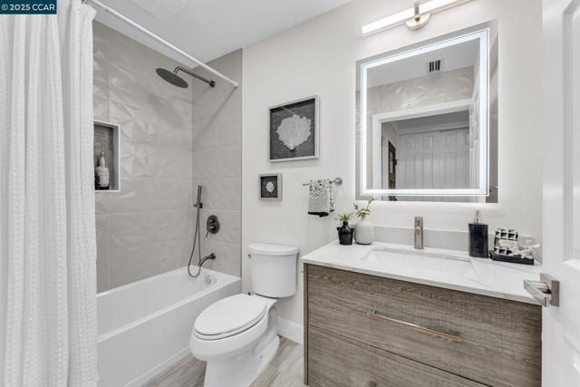 1200 Leisure Ln, Walnut Creek CA: https://media.crmls.org/mediaz/7ac282a8-7ae8-4849-9b33-767cb2f1bf97.jpg