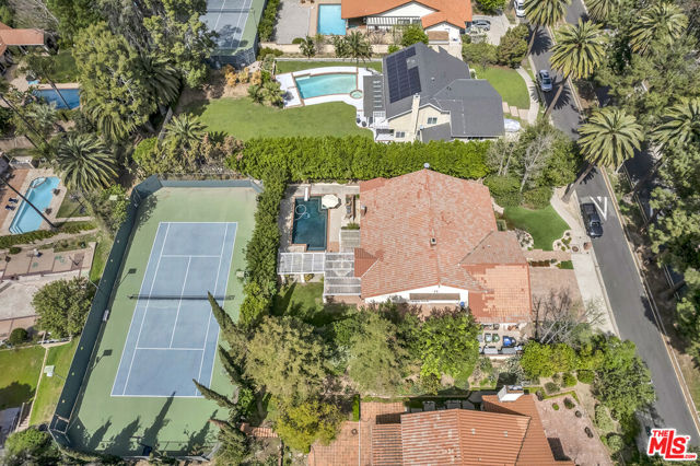 10329 Melvin Avenue, Porter Ranch CA: https://media.crmls.org/mediaz/7ac2918c-97be-427b-997b-8be7a1660336.jpg