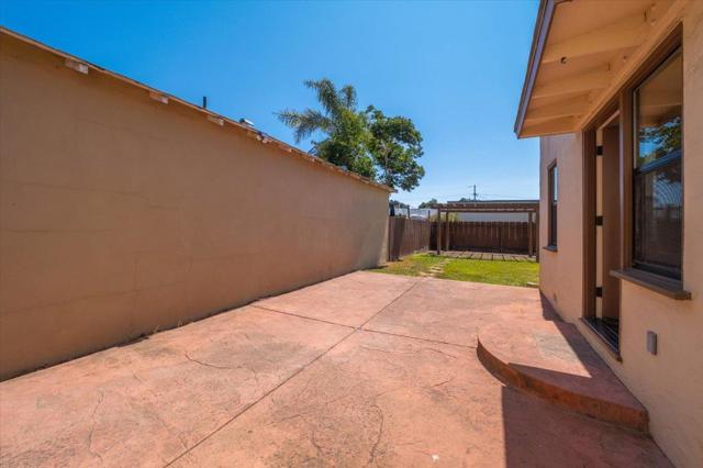 26 Willow Street, Salinas CA: https://media.crmls.org/mediaz/7ac2d365-c5d1-481c-a584-5c97fbb253e3.jpg