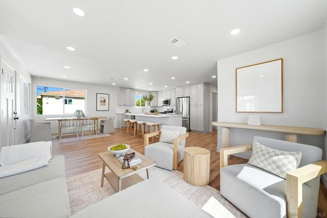 2525 Inman Ct, San Diego CA: https://media.crmls.org/mediaz/7ac2d4c5-5533-4361-9072-45e683b382a8.jpg