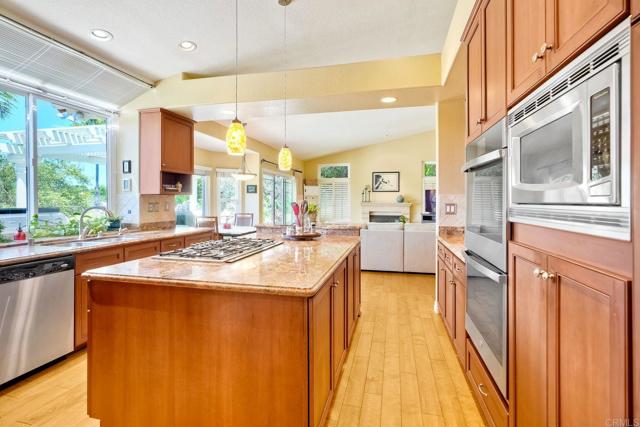 1336 Lupine Hills Drive, Vista CA: https://media.crmls.org/mediaz/7ac3412b-a51d-410d-ba58-41771d725679.jpg