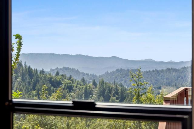 1315 Sunset Ridge Road, Los Gatos CA: https://media.crmls.org/mediaz/7ac3b6ee-fac5-442d-b149-82f5d0139170.jpg