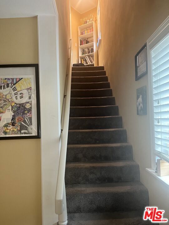 2763 1/2 Fairmount Avenue, La Crescenta CA: https://media.crmls.org/mediaz/7ac41dc3-279e-4705-9dd8-eb3ecc9a4297.jpg