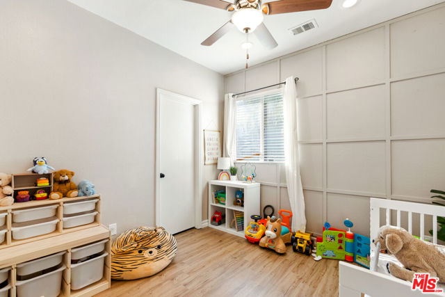 Image 27 of 39 For 15003 Pine Valley Circle