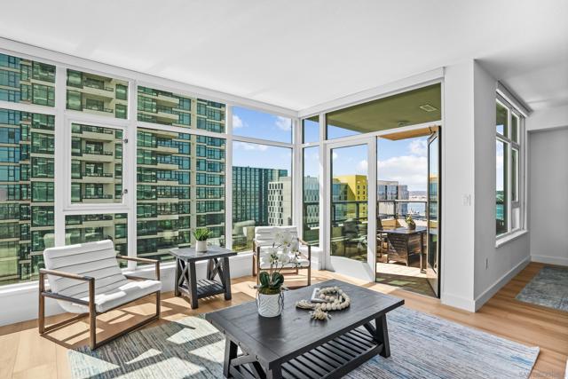 1205 Pacific Hwy, San Diego CA: https://media.crmls.org/mediaz/7ac587d9-229e-4e0d-a594-70af317201e9.jpg