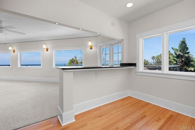 Detail Gallery Image 15 of 67 For 1654 Camino Del Mar Upper,  Del Mar,  CA 92014 - 3 Beds | 3 Baths