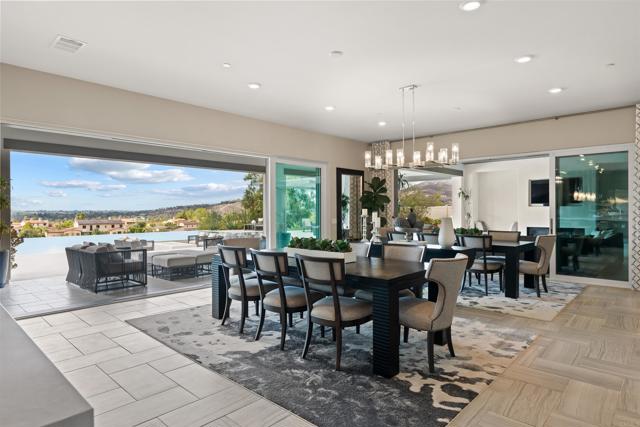 Detail Gallery Image 11 of 69 For 17028 Rendezvous Cir, San Diego,  CA 92127 - 5 Beds | 5/1 Baths