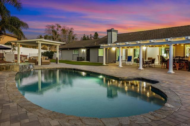 Detail Gallery Image 7 of 40 For 13840 Calle Bueno Ganar, Jamul,  CA 91935 - 4 Beds | 3 Baths