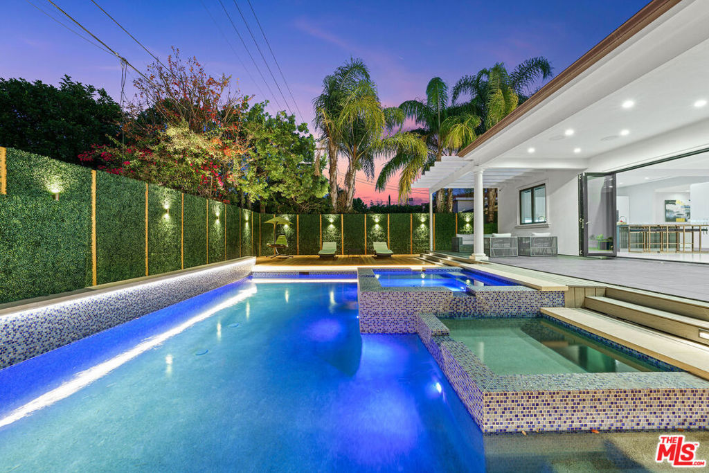 14817 Otsego Street — Contemporary
