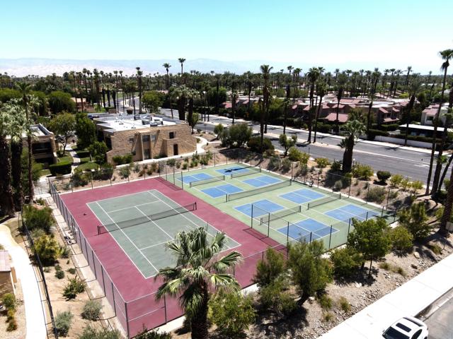 5300 E Waverly Drive, Palm Springs CA: https://media.crmls.org/mediaz/7ac70723-ce9f-4d75-a3c1-0ef0e0a1b613.jpg