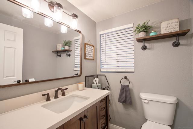 2258 Charise St, Escondido CA: https://media.crmls.org/mediaz/7ac70efb-1f74-4162-8250-06565065f116.jpg