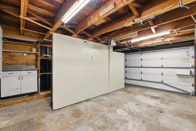 511 Marine View Avenue, Belmont CA: https://media.crmls.org/mediaz/7ac712c5-a161-4b9b-8828-d31a059ad51f.jpg