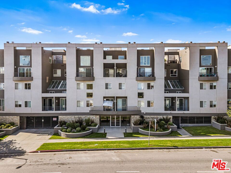 1617 S Beverly Glen Boulevard #204