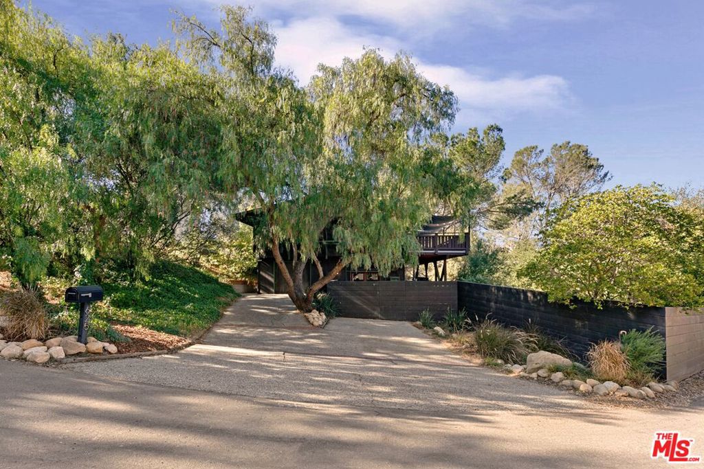 7Ac76697 66Ef 4F3D 9159 430668C413E0 625 Reithe Avenue, Calabasas, Ca 91302 &Lt;Span Style='BackgroundColor:transparent;Padding:0Px;'&Gt; &Lt;Small&Gt; &Lt;I&Gt; &Lt;/I&Gt; &Lt;/Small&Gt;&Lt;/Span&Gt;