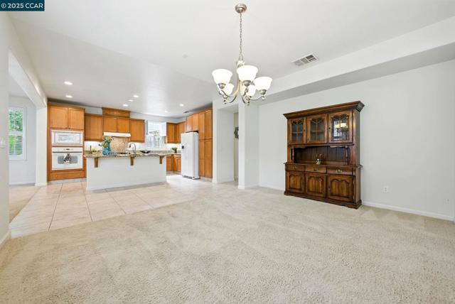 630 Oscar St, Vallejo CA: https://media.crmls.org/mediaz/7ac7c6ae-7ced-4658-8f19-18b151d6fb4f.jpg