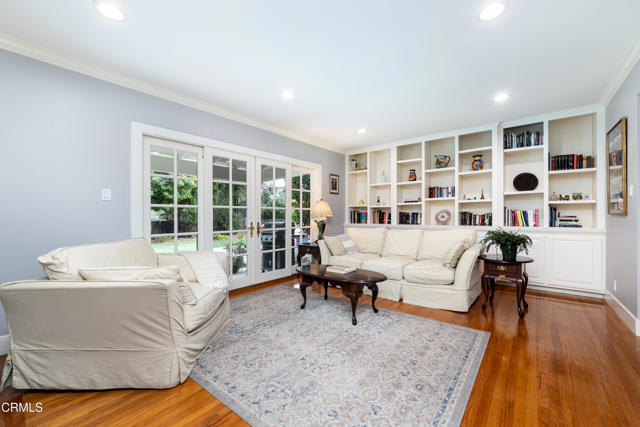 Detail Gallery Image 5 of 55 For 4402 El Camino Corto, La Canada Flintridge,  CA 91011 - 4 Beds | 3 Baths