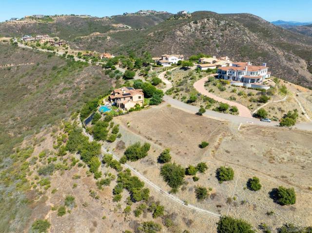 17928 El Brazo, Rancho Santa Fe CA: https://media.crmls.org/mediaz/7ac81374-beae-4cef-8987-e14562b2c4fb.jpg