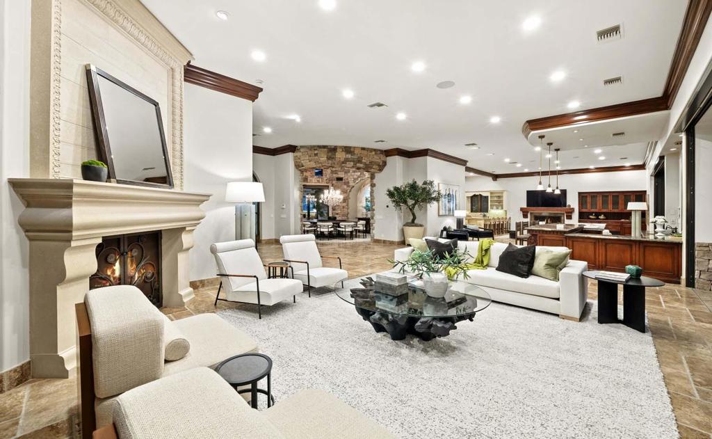 MLS #219137573DA image #2