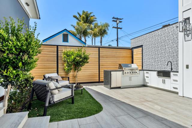 Detail Gallery Image 30 of 46 For 4230 Orchard Ave, San Diego,  CA 92107 - 4 Beds | 4/1 Baths