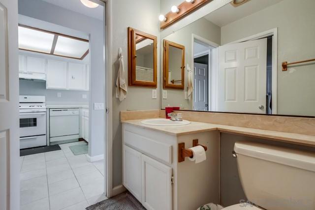 4527 Contour Blvd., San Diego CA: https://media.crmls.org/mediaz/7ac92166-8635-4431-9534-b83735be4a8b.jpg