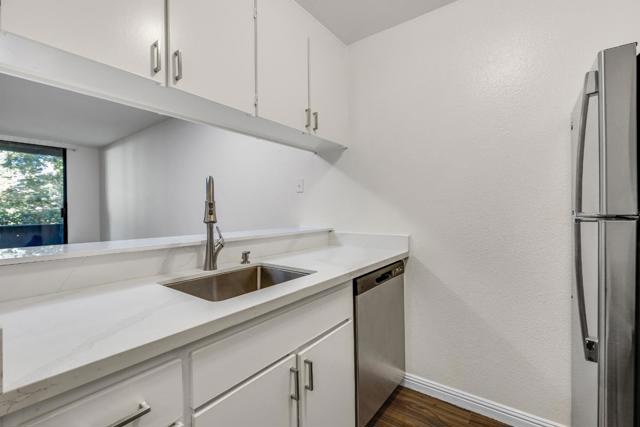 6109 Shelter Creek Lane, San Bruno CA: https://media.crmls.org/mediaz/7ac9251d-472c-40c4-947c-7eaa34351eac.jpg