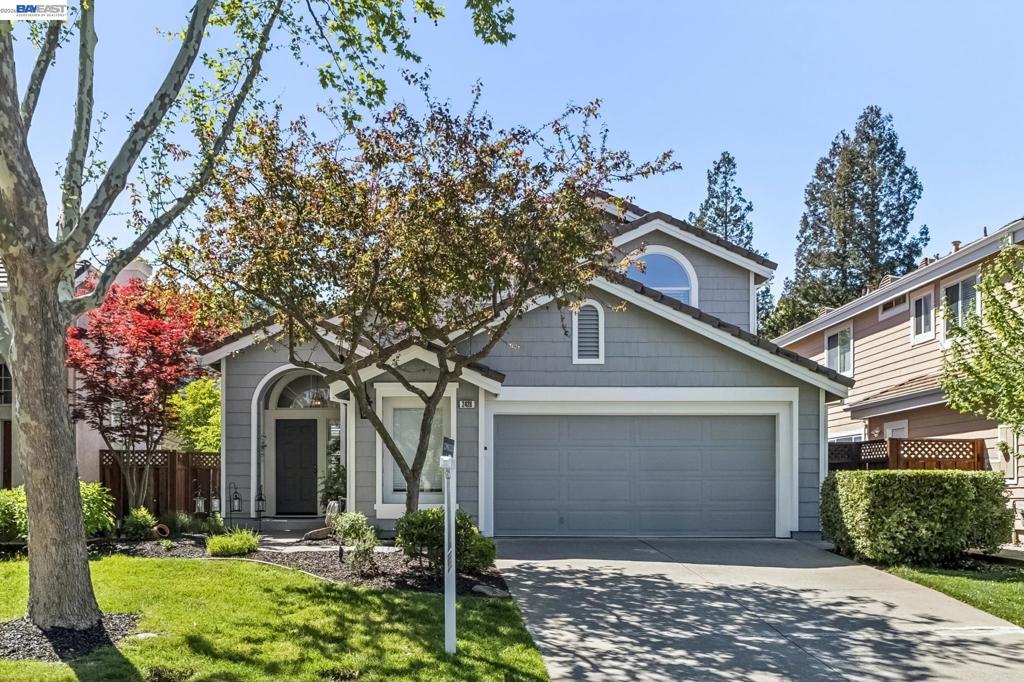 2426 Tapestry Way