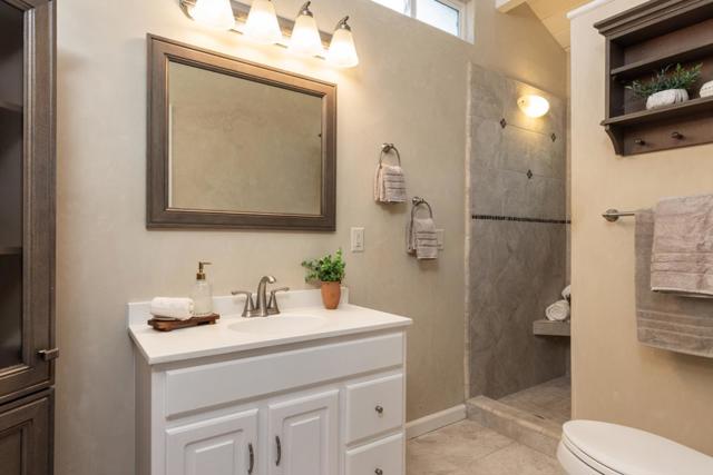3284 Sycamore Place, Carmel CA: https://media.crmls.org/mediaz/7ac9a9ad-e37e-4004-9c37-b94a2cfb3fef.jpg