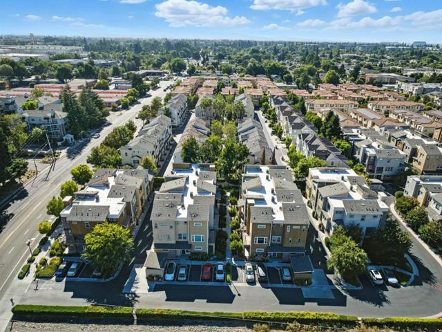 319 Charles Morris Terrace, Sunnyvale CA: https://media.crmls.org/mediaz/7ac9d5f1-966d-44d8-aeaf-d88ad79d6866.jpg