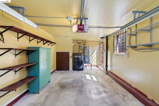 Image 25 of 38 For 812 19th St  